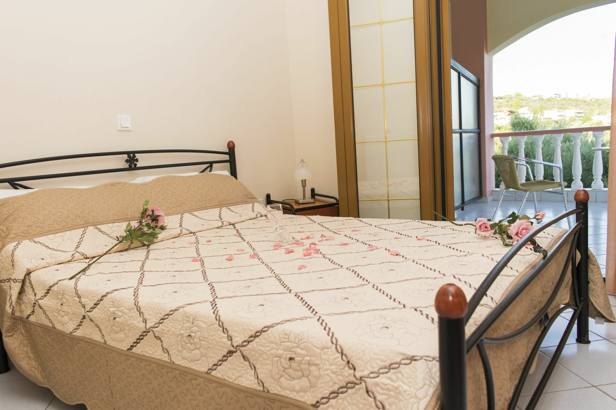 Sofia Apartments Mavrovouni  Екстер'єр фото